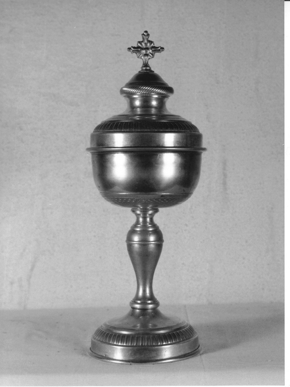 pisside, opera isolata - bottega genovese (fine/inizio secc. XIX/ XX)