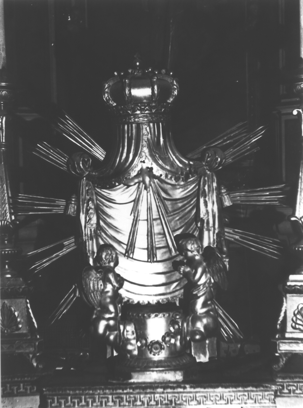 motivi decorativi a volute/ motivi decorativi floreali/ angioletti (tronetto per esposizione eucaristica, opera isolata) - bottega ligure (sec. XIX)