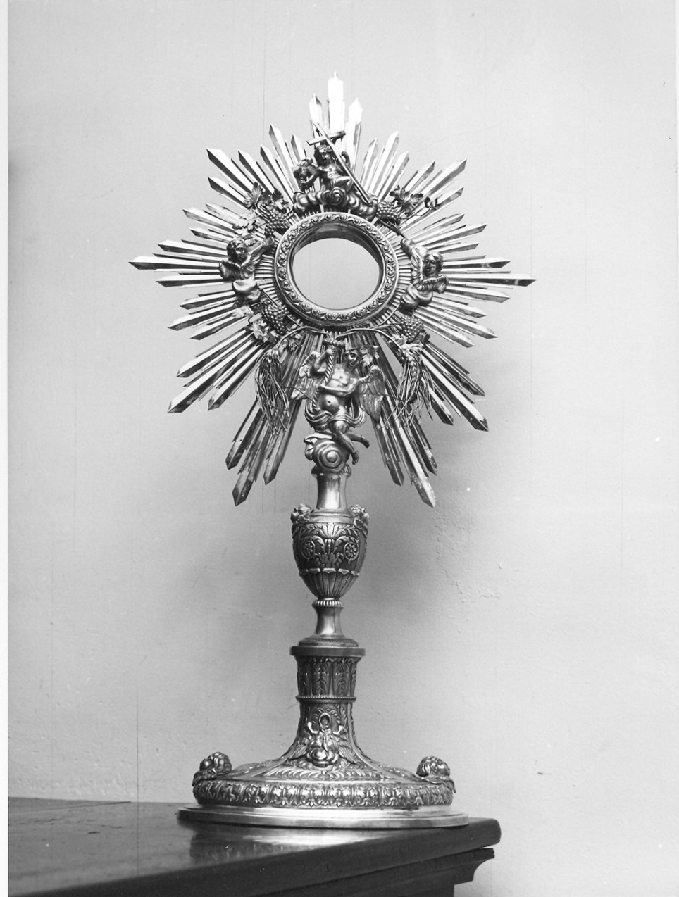 ostensorio - a raggiera, opera isolata - bottega ligure (secondo quarto sec. XIX)