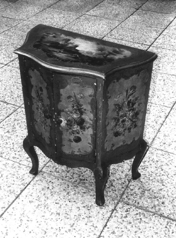 comodino, opera isolata - bottega ligure (inizio sec. XVIII)