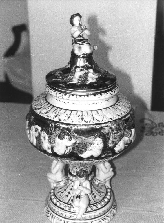 vaso, opera isolata - produzione napoletana (fine/inizio secc. XIX/ XX)