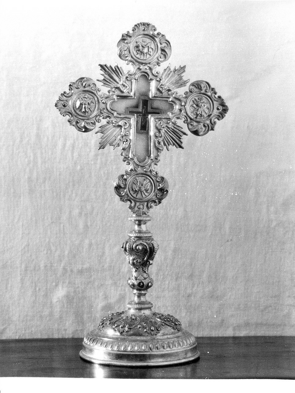 MOTIVI DECORATIVI A VOLUTE (reliquiario - a croce, opera isolata) - PRODUZIONE LIGURE (seconda metà sec. XIX)