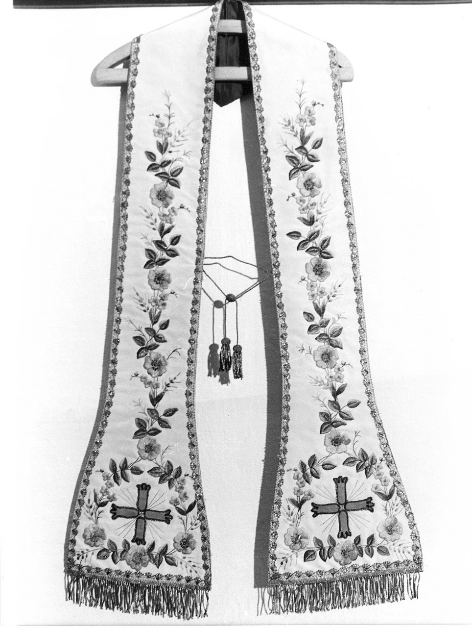 MOTIVI DECORATIVI FLOREALI (stola, opera isolata) - manifattura ligure (seconda metà sec. XIX)