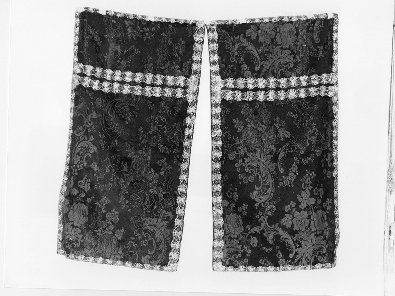 MOTIVI DECORATIVI VEGETALI (conopeo di tabernacolo, opera isolata) - manifattura ligure (fine/inizio secc. XVIII/ XIX)