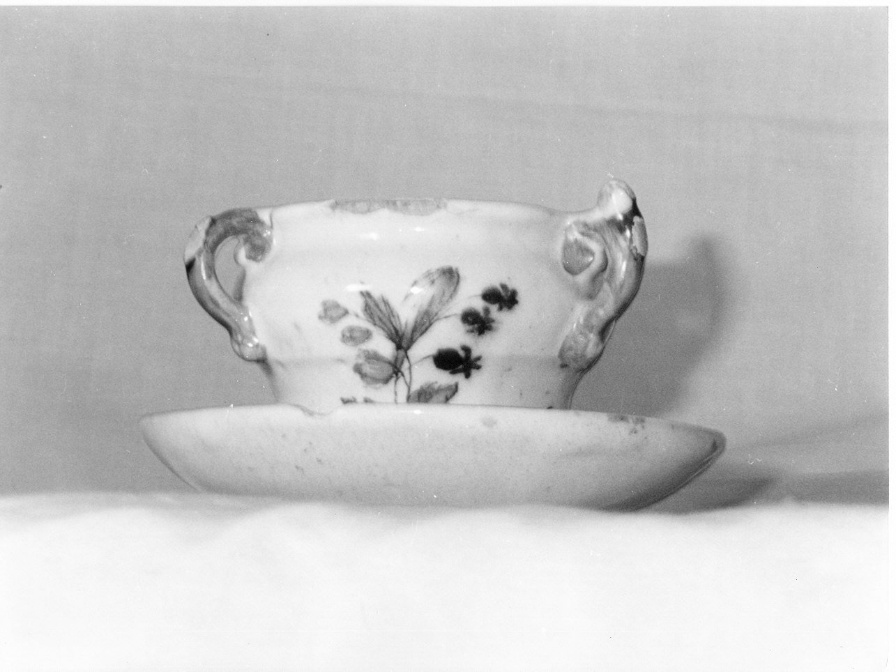 tazza - biansata, opera isolata - manifattura ligure (prima metà sec. XIX)