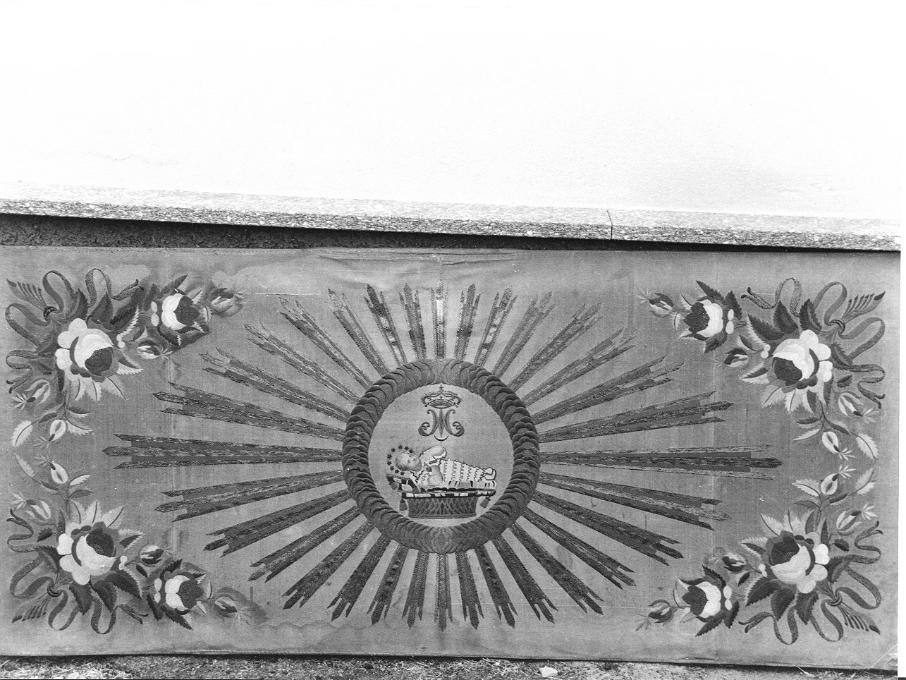 Maria Vergine bambina (paliotto, opera isolata) - manifattura ligure (primo quarto sec. XX)