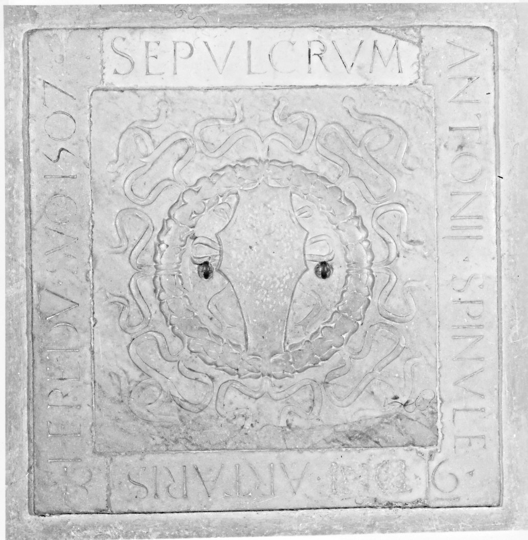 lapide tombale, opera isolata - bottega italiana (sec. XVI)