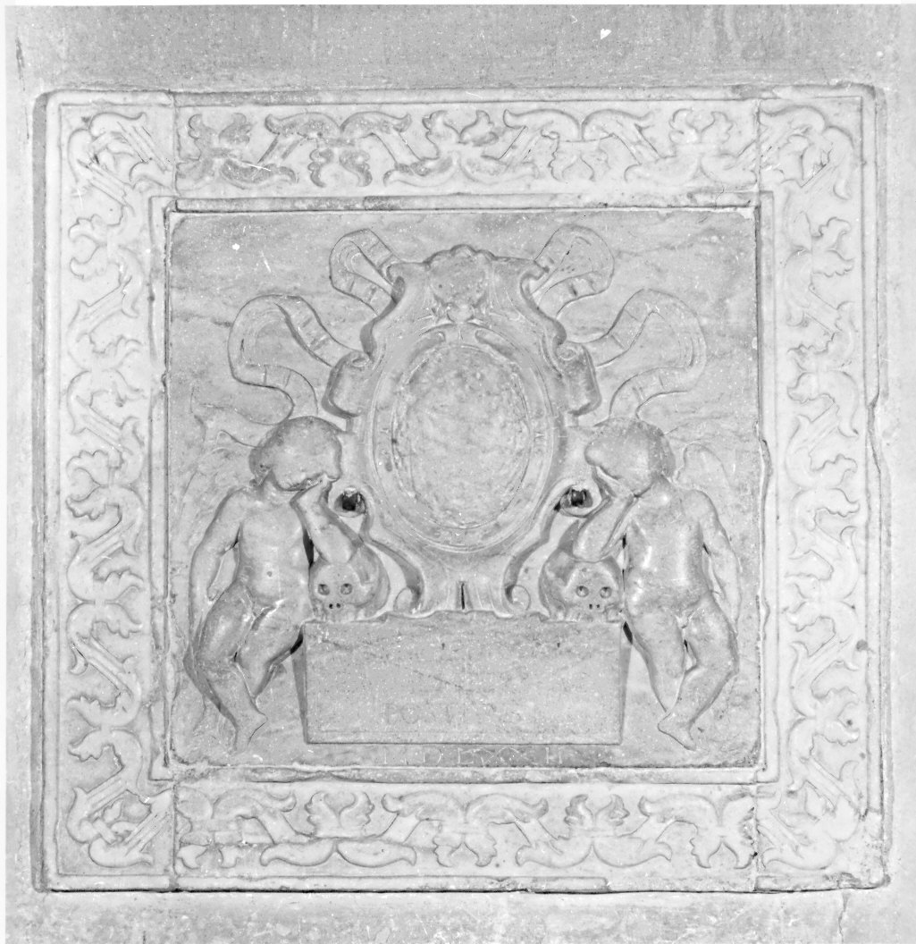 lapide tombale, opera isolata - bottega italiana (sec. XVI)