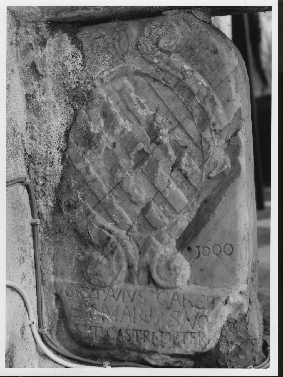 stemma gentilizio (rilievo, opera isolata) - bottega ligure (sec. XVII)