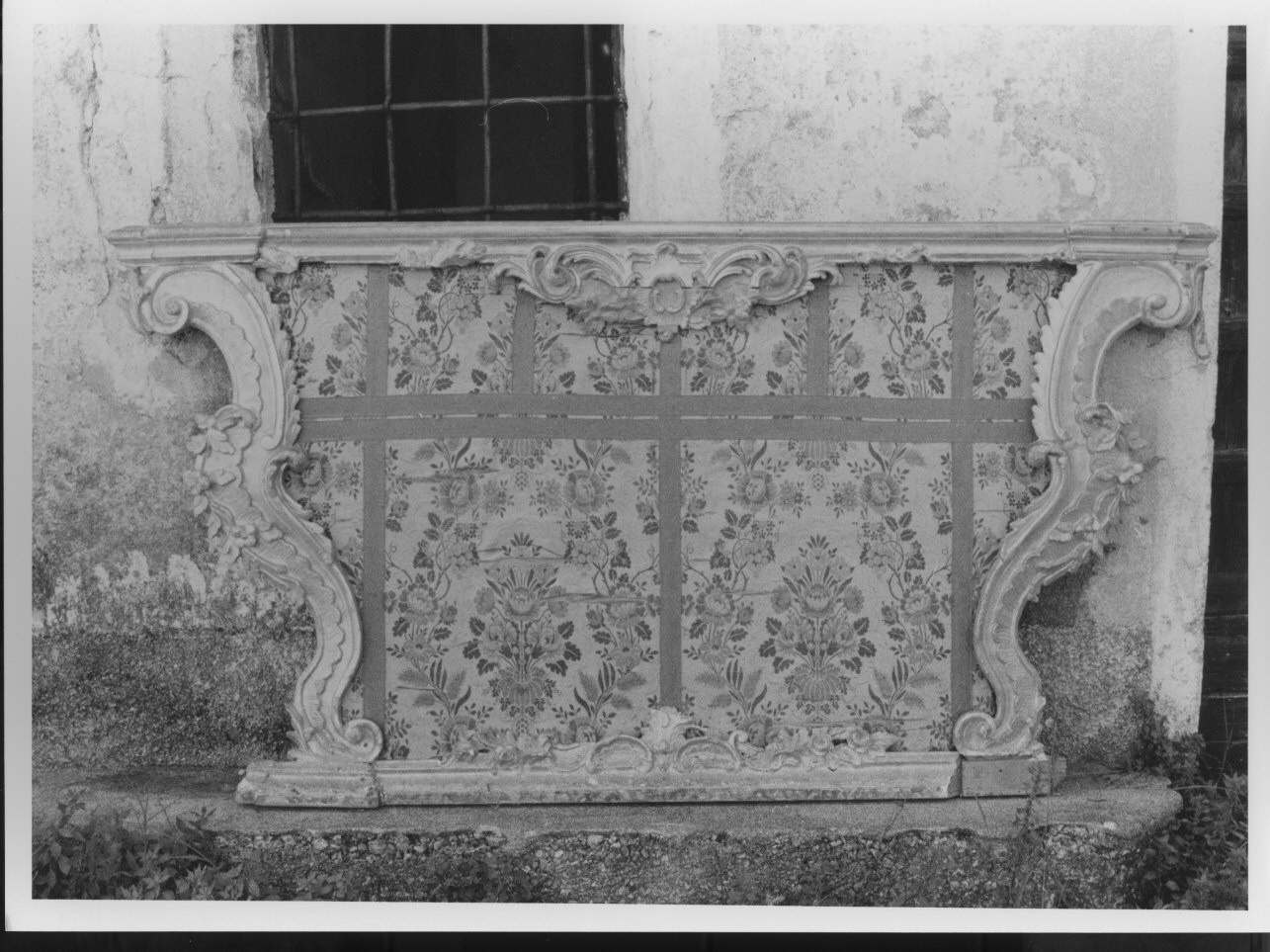 motivi decorativi vegetali (paliotto, insieme) - bottega ligure (terzo quarto sec. XVIII)