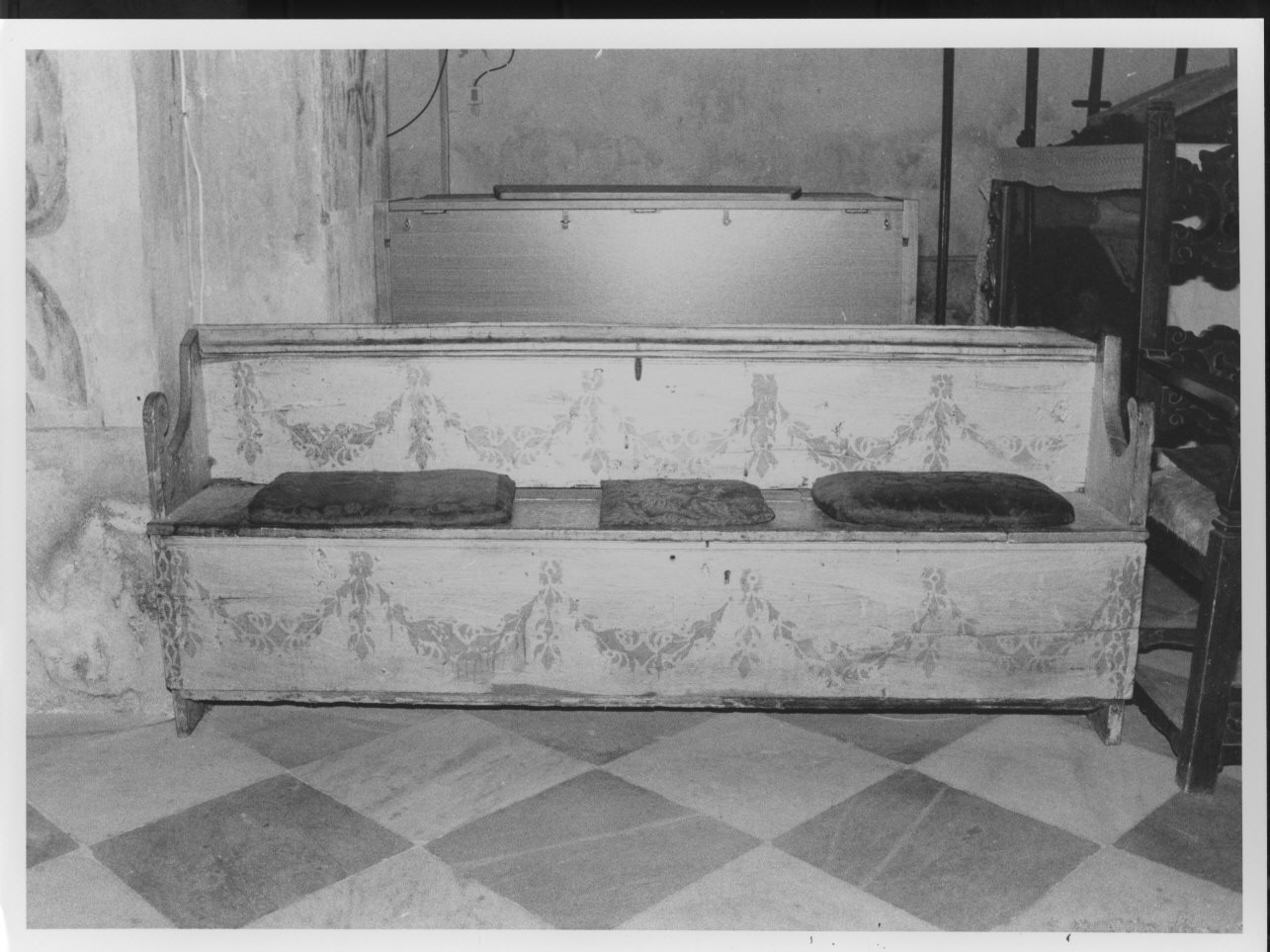 motivi decorativi vegetali (panca, opera isolata) - bottega ligure (prima metà sec. XVIII)