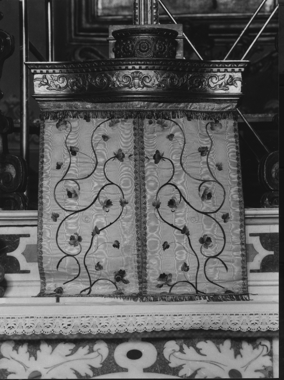 conopeo di tabernacolo, opera isolata - manifattura ligure (sec. XIX)