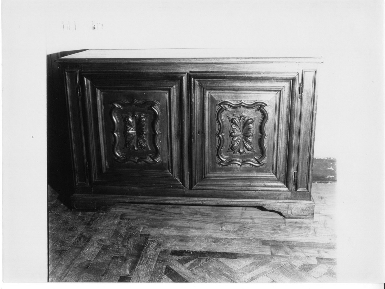 credenza, opera isolata - bottega ligure (prima metà sec. XVIII)