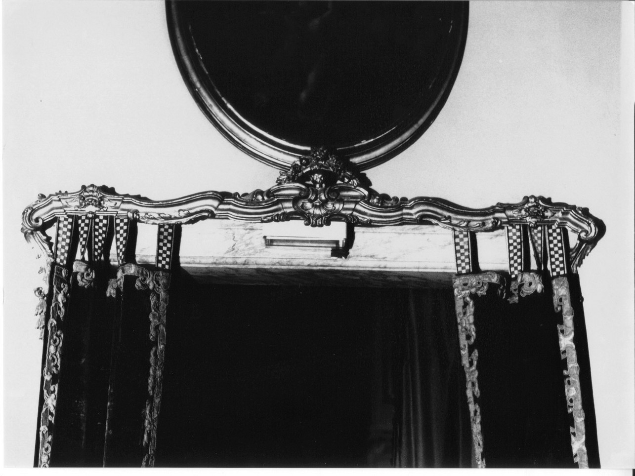 sovrapporta, coppia di Delle Piane Giovanni Battista (prima metà sec. XVIII)