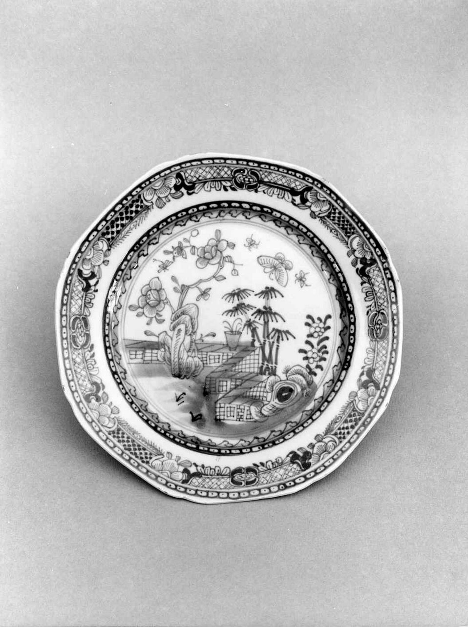 piattino, serie - bottega cinese (fine sec. XVIII)