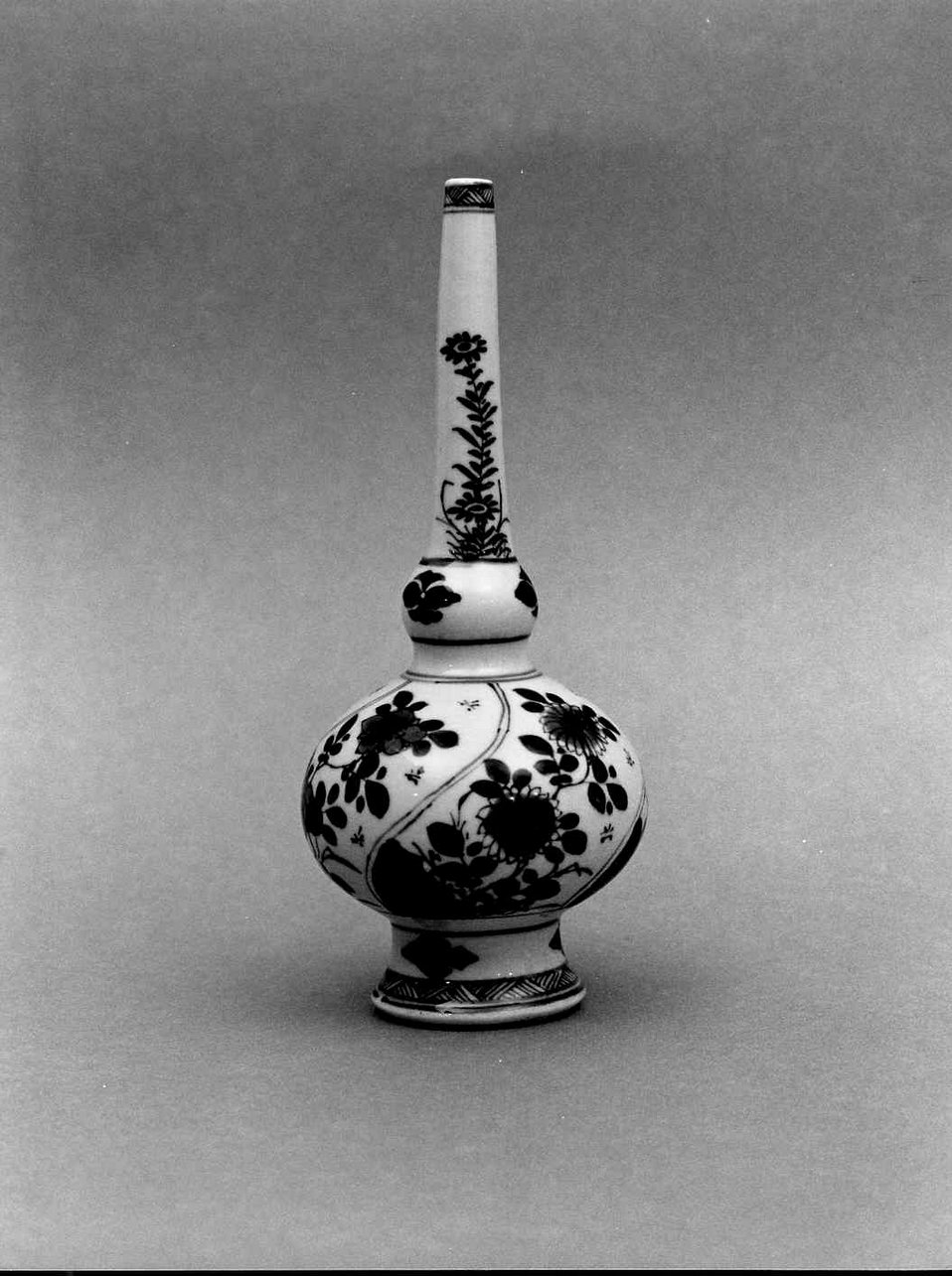 vaso, opera isolata - bottega cinese (secc. XVII/ XVIII)