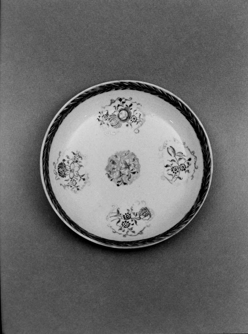 piattino, serie - bottega cinese (seconda metà sec. XVIII)