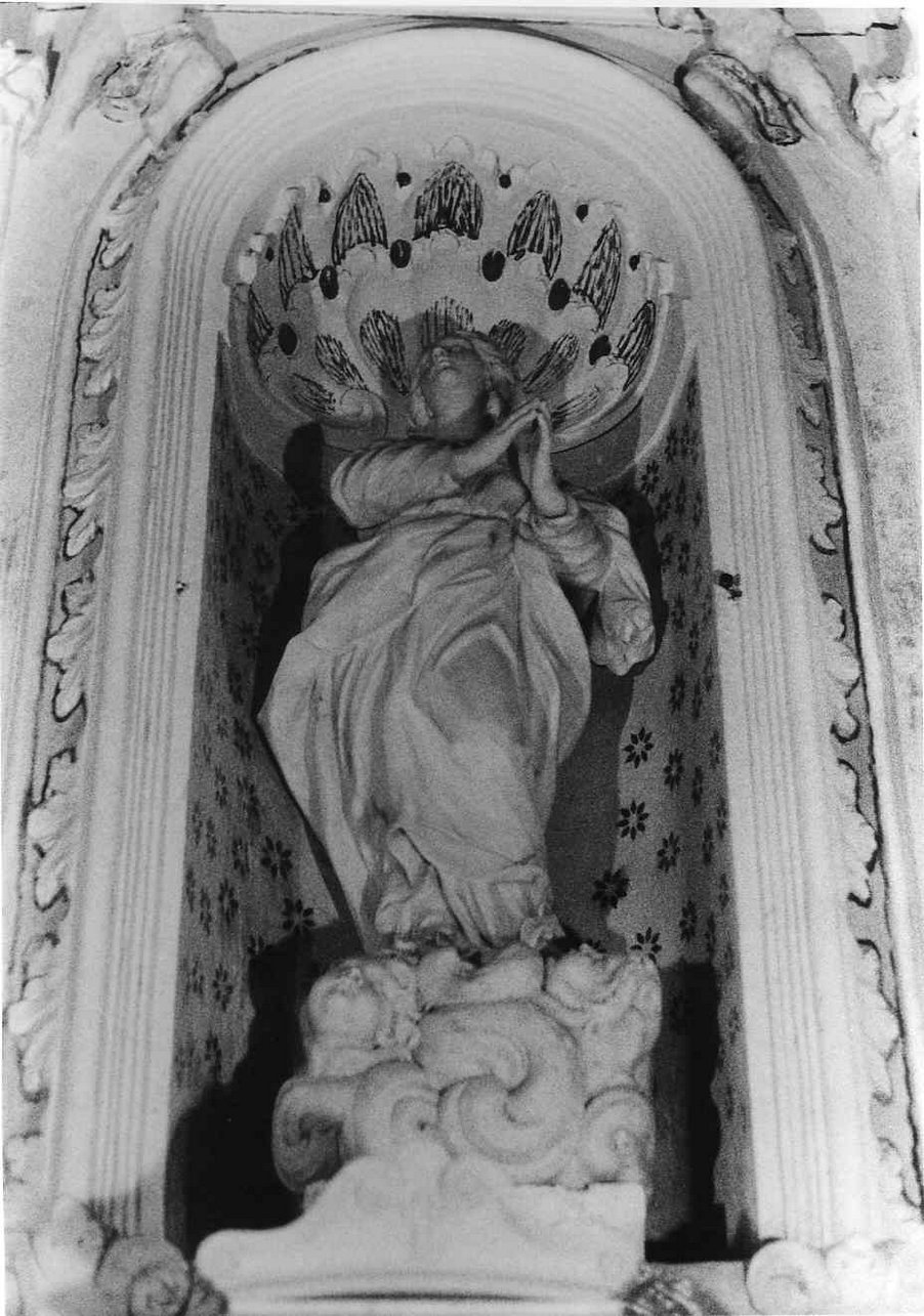 Madonna (scultura, elemento d'insieme) - bottega ligure (inizio sec. XVIII)