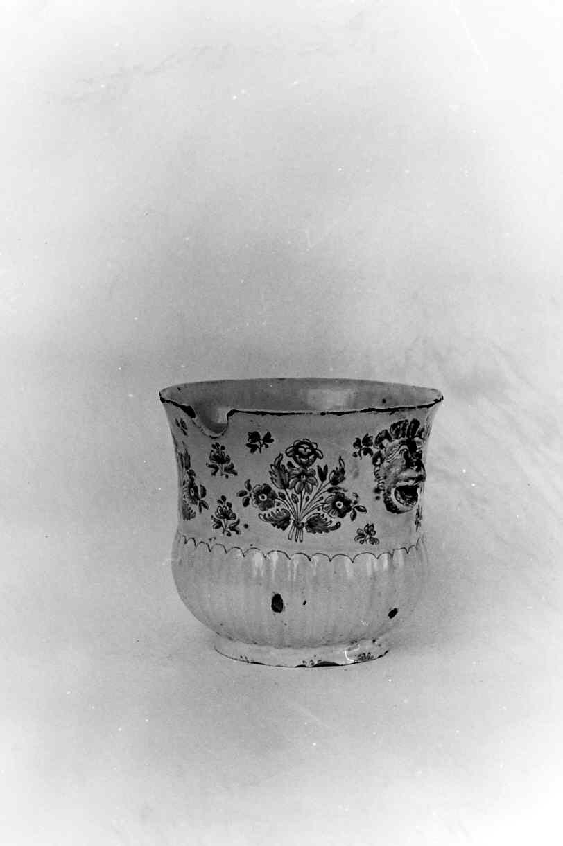 mostardiera, opera isolata - bottega savonese (seconda metà sec. XVIII)