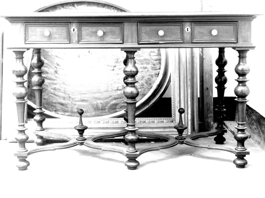 tavolo, opera isolata - bottega italiana (sec. XVII)