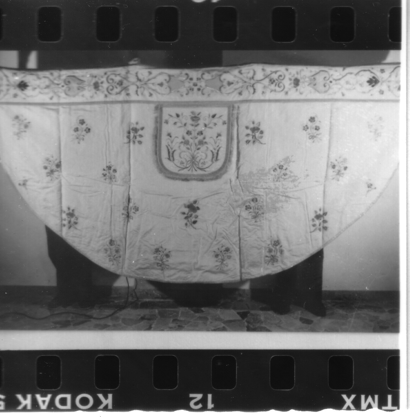 piviale, opera isolata - manifattura ligure (sec. XX)