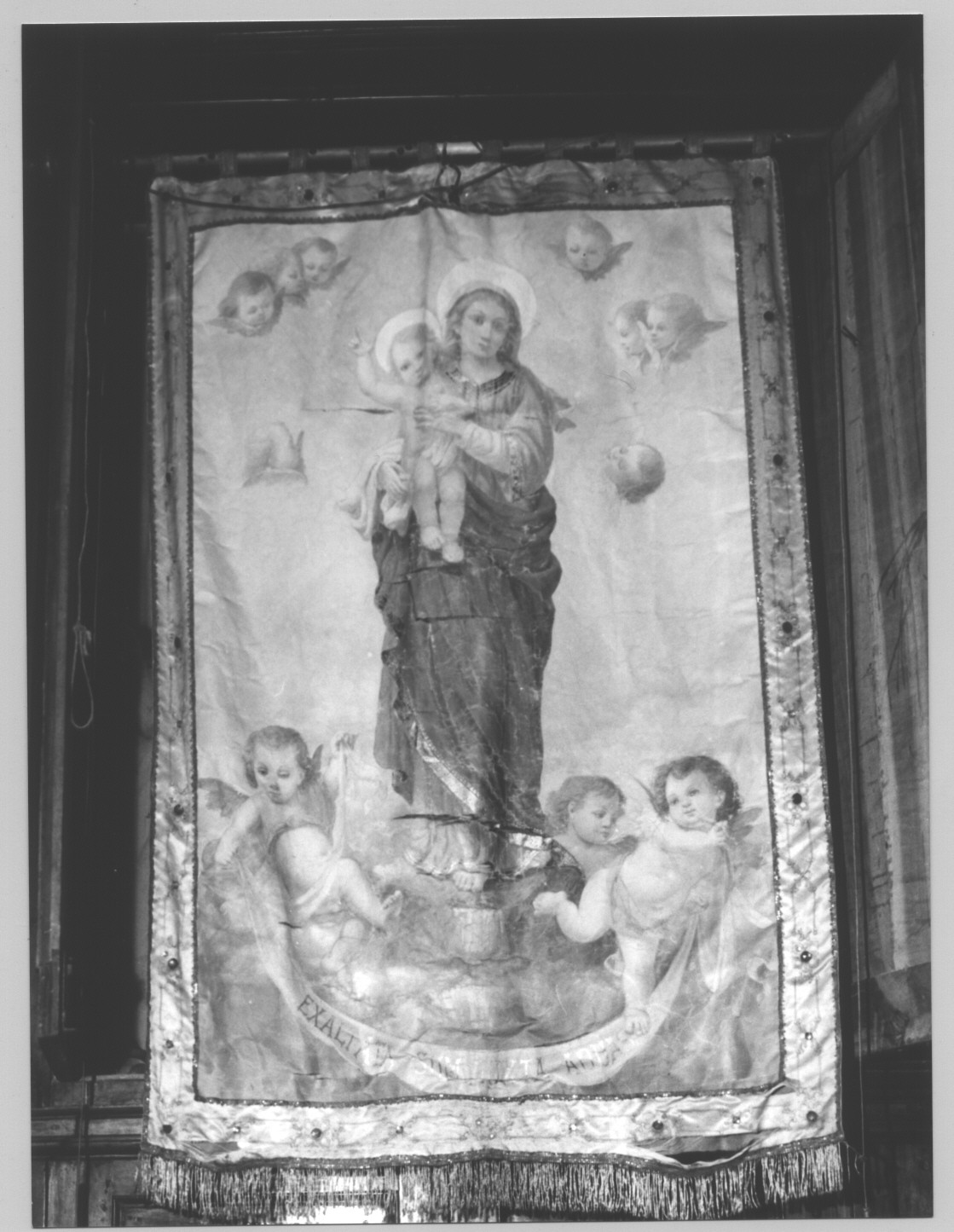 Madonna con Bambino e angeli (stendardo processionale, opera isolata) - manifattura ligure (seconda metà sec. XIX)