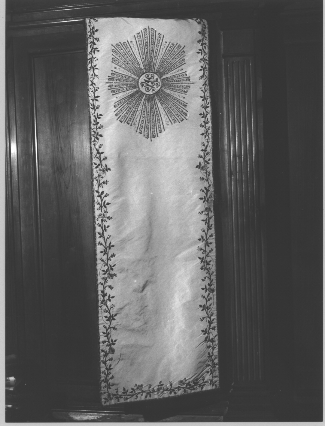 motivi decorativi floreali (velo omerale, opera isolata) - manifattura ligure (ultimo quarto sec. XIX)