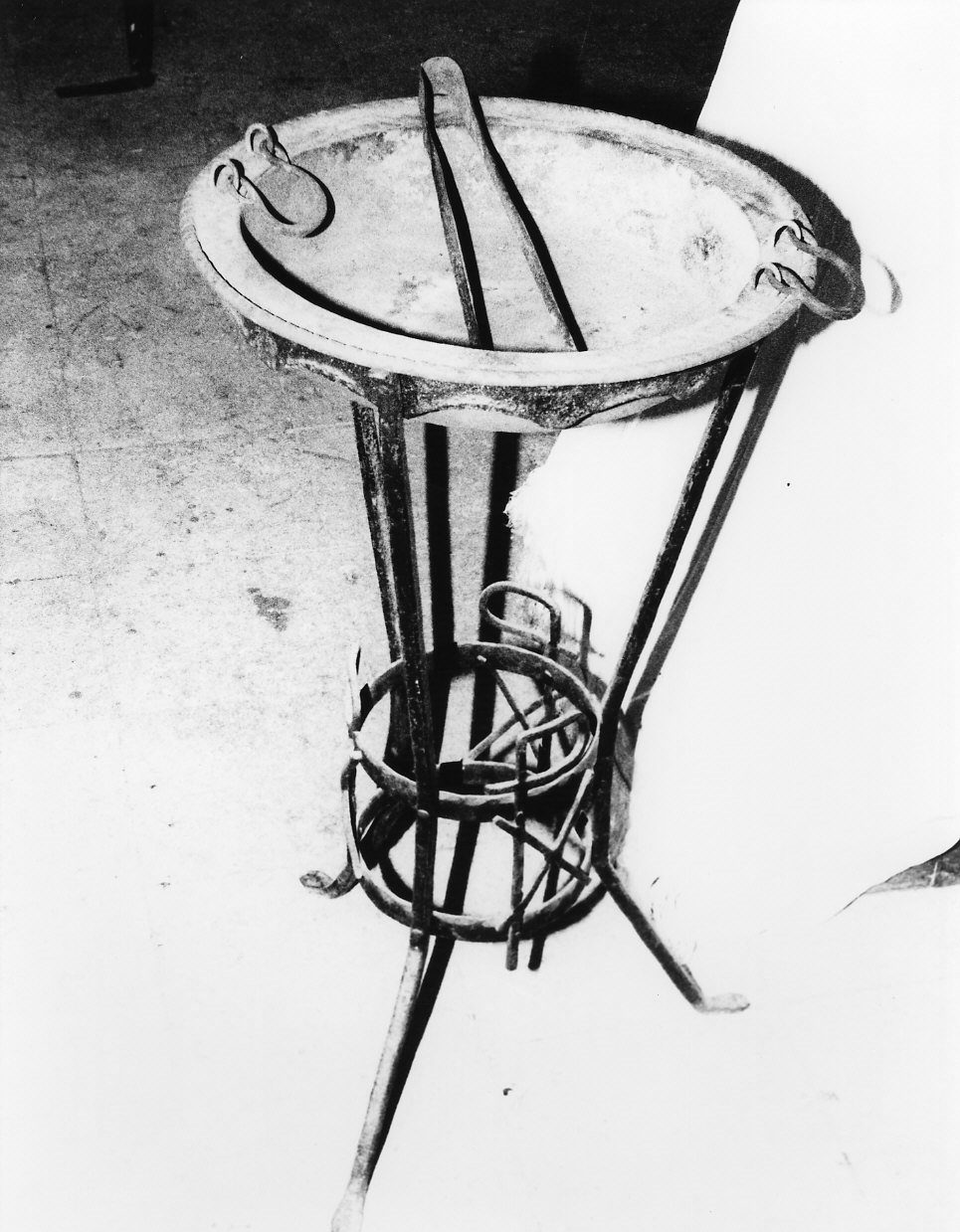 braciere, opera isolata - manifattura ligure (prima metà sec. XX)