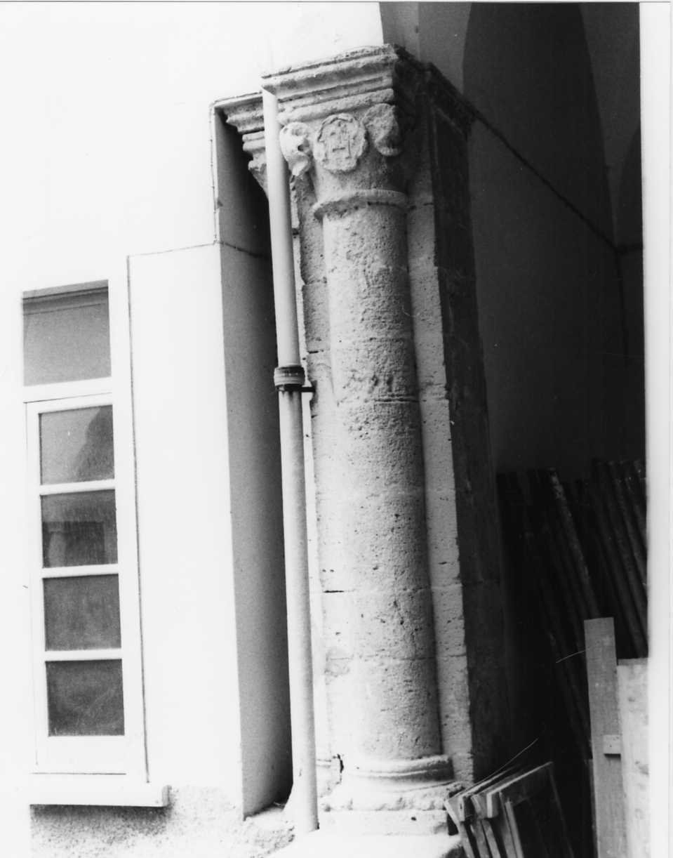 colonna, opera isolata - manifattura ligure (prima metà sec. XVI)