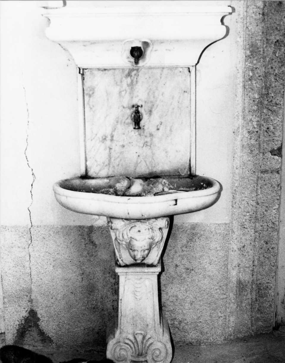 lavabo, opera isolata - manifattura ligure (prima metà sec. XVII)
