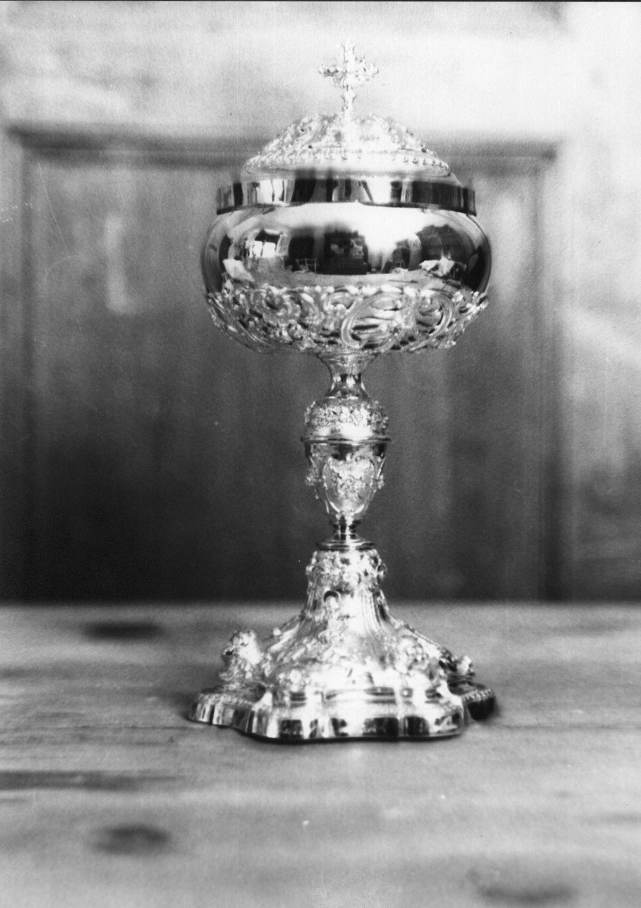 pisside, opera isolata di Traverso (primo quarto sec. XX)