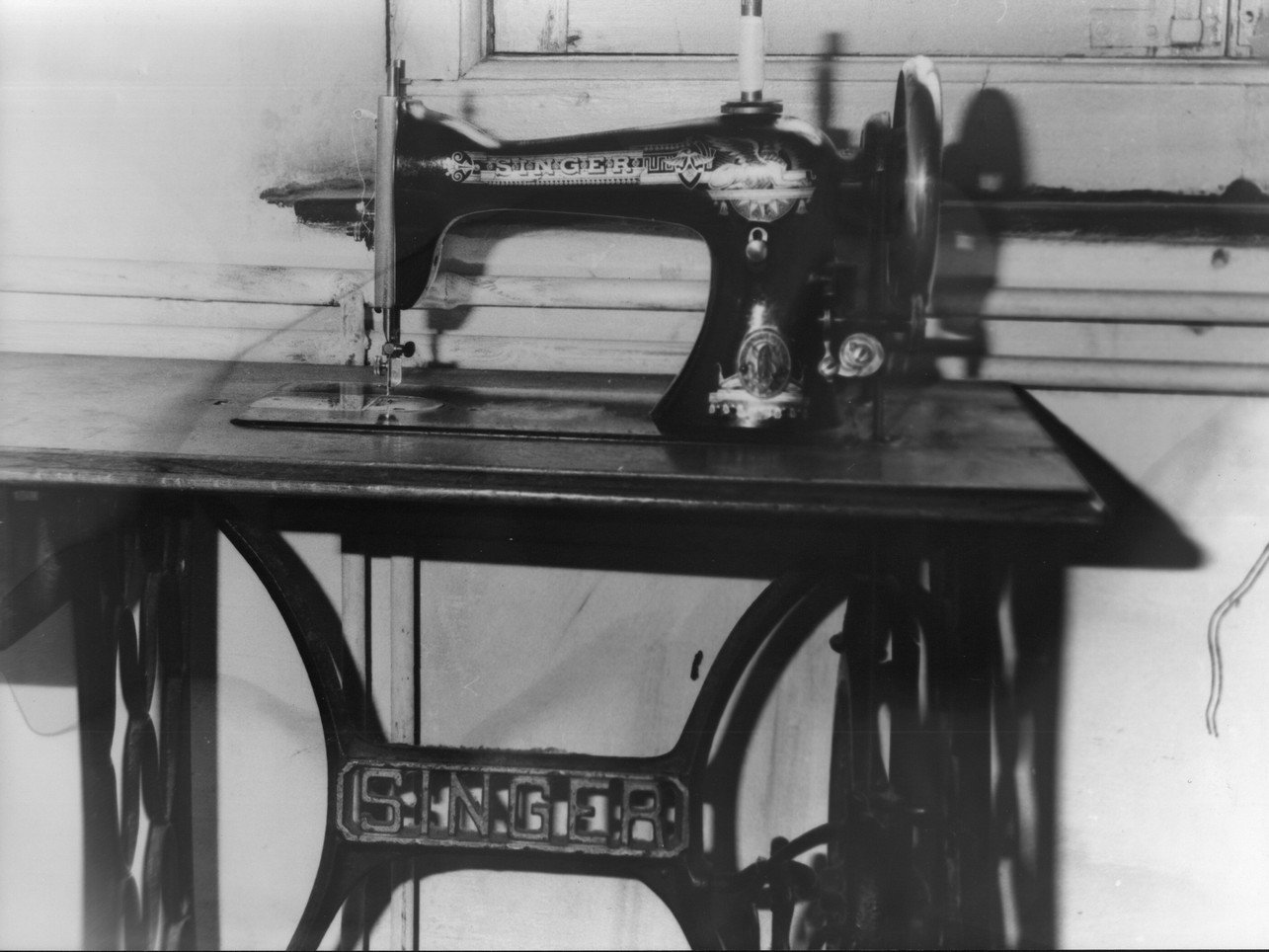 macchina per cucire, opera isolata - Produzione Singer (sec. XX)