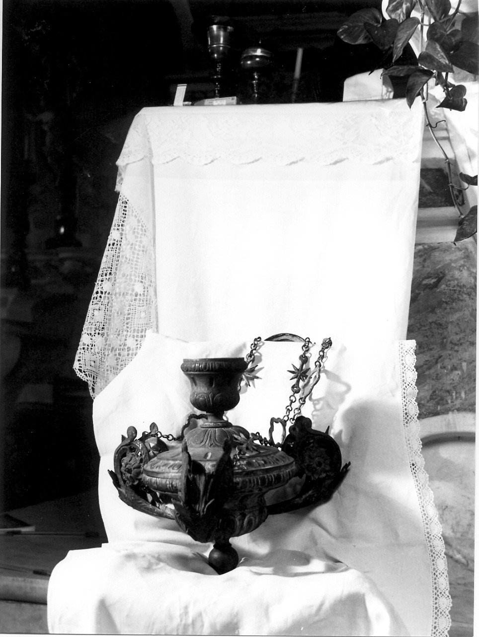 lampada, opera isolata - bottega ligure (sec. XIX)