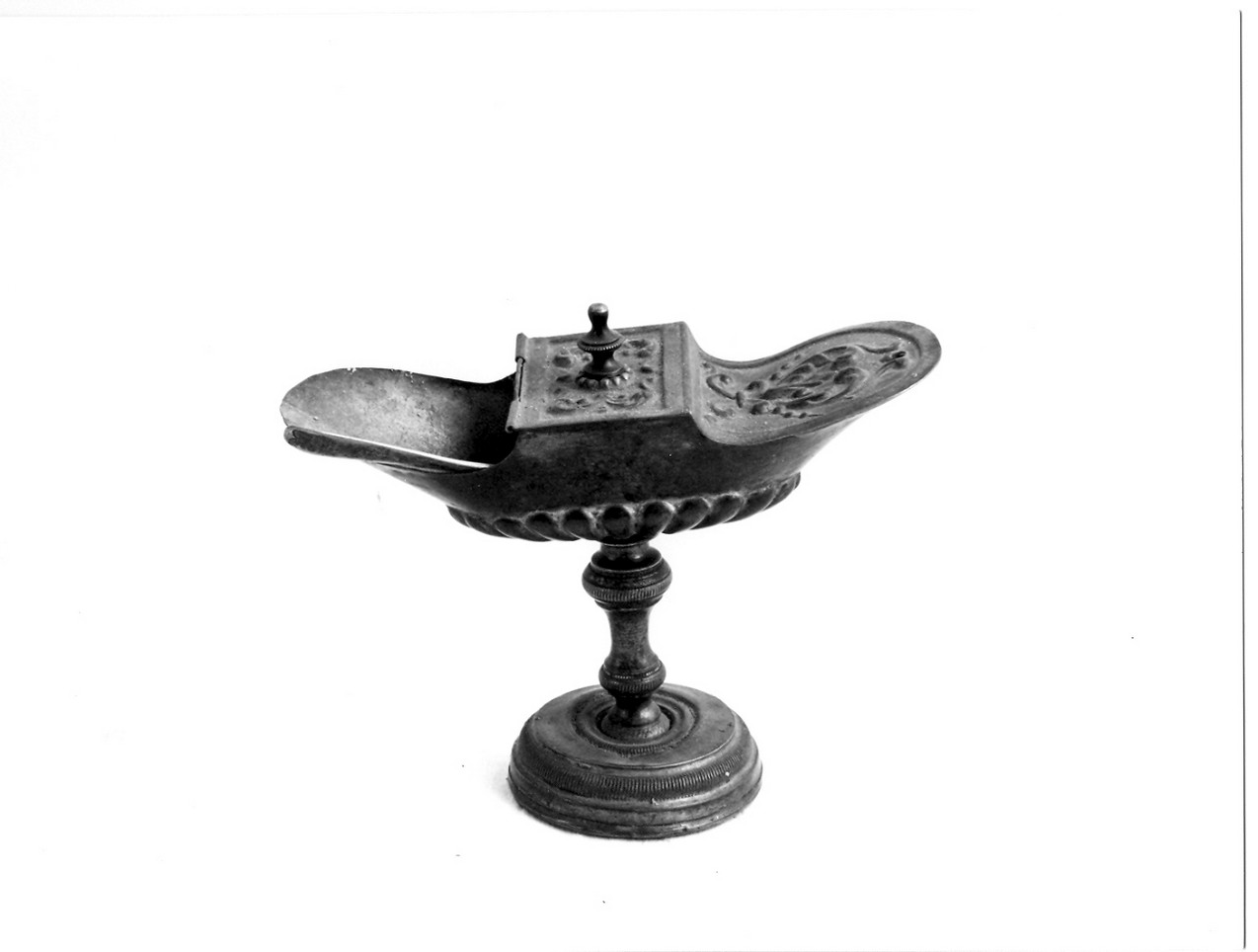 navicella portaincenso - a doppia valva, opera isolata - bottega ligure (sec. XIX)