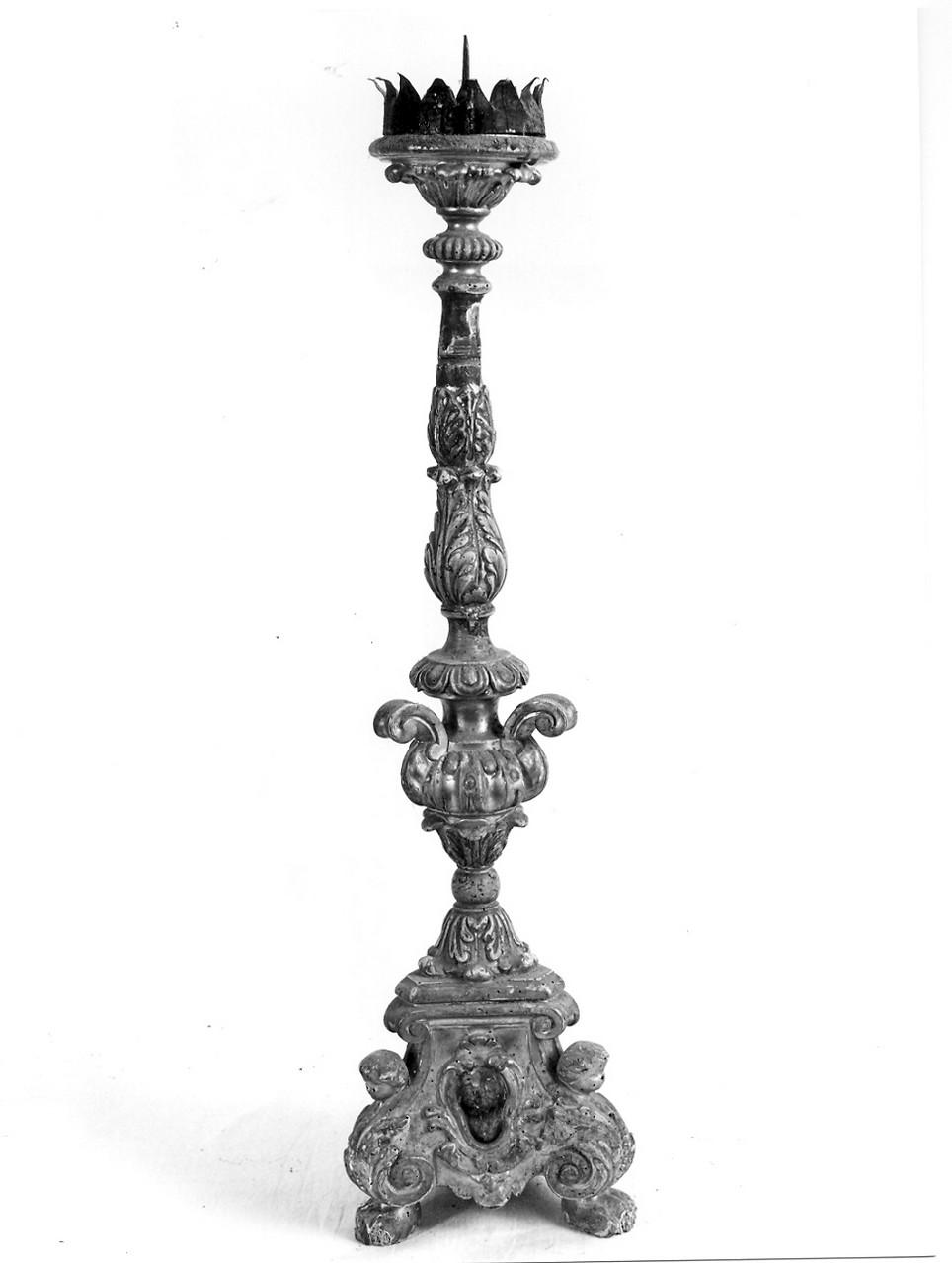 candeliere da chiesa, coppia - bottega ligure (sec. XVIII)