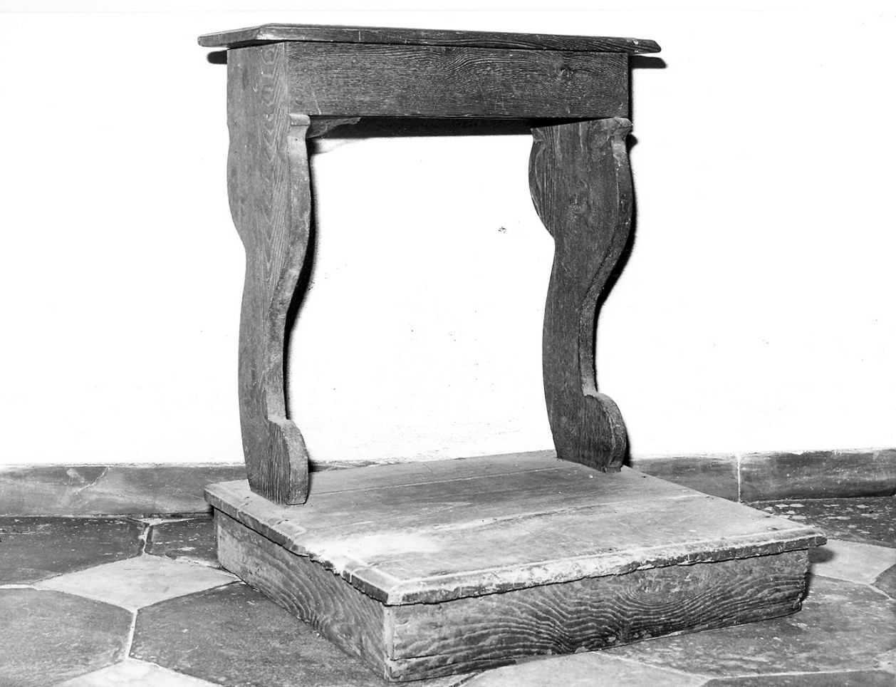 inginocchiatoio, opera isolata - bottega ligure (sec. XVIII)