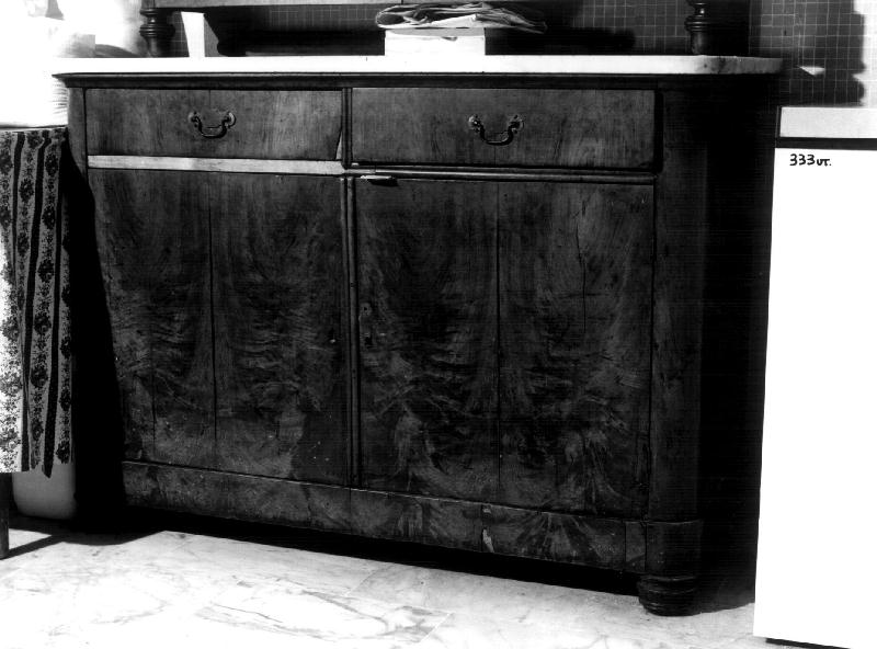 credenza, elemento d'insieme - bottega ligure (secondo quarto sec. XIX)