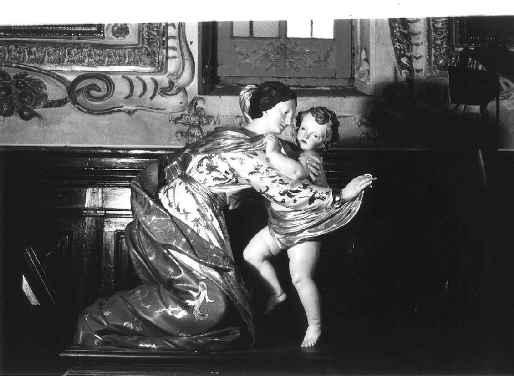 Madonna con Bambino (scultura, opera isolata) - bottega genovese (sec. XVIII)