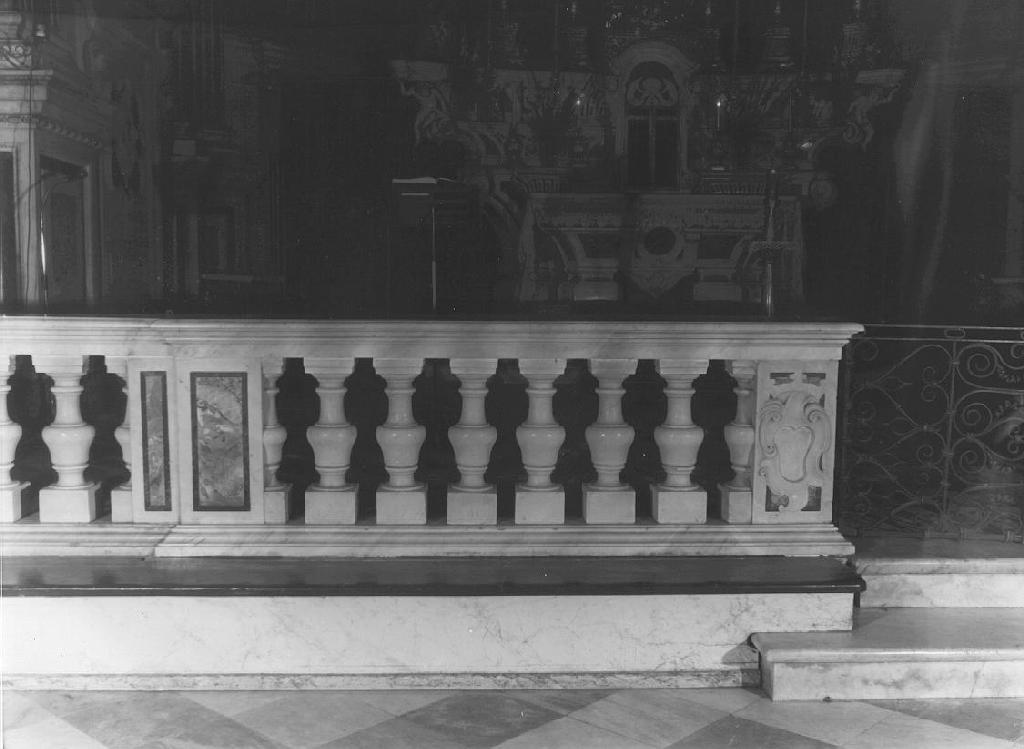 balaustrata, coppia - bottega ligure (prima metà sec. XVIII)