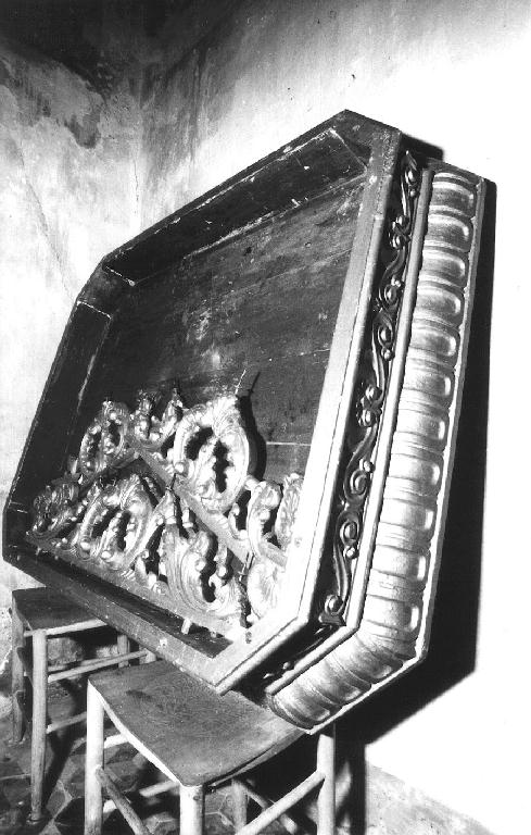 motivi decorativi a girali vegetali (base, opera isolata) - bottega ligure (sec. XIX)