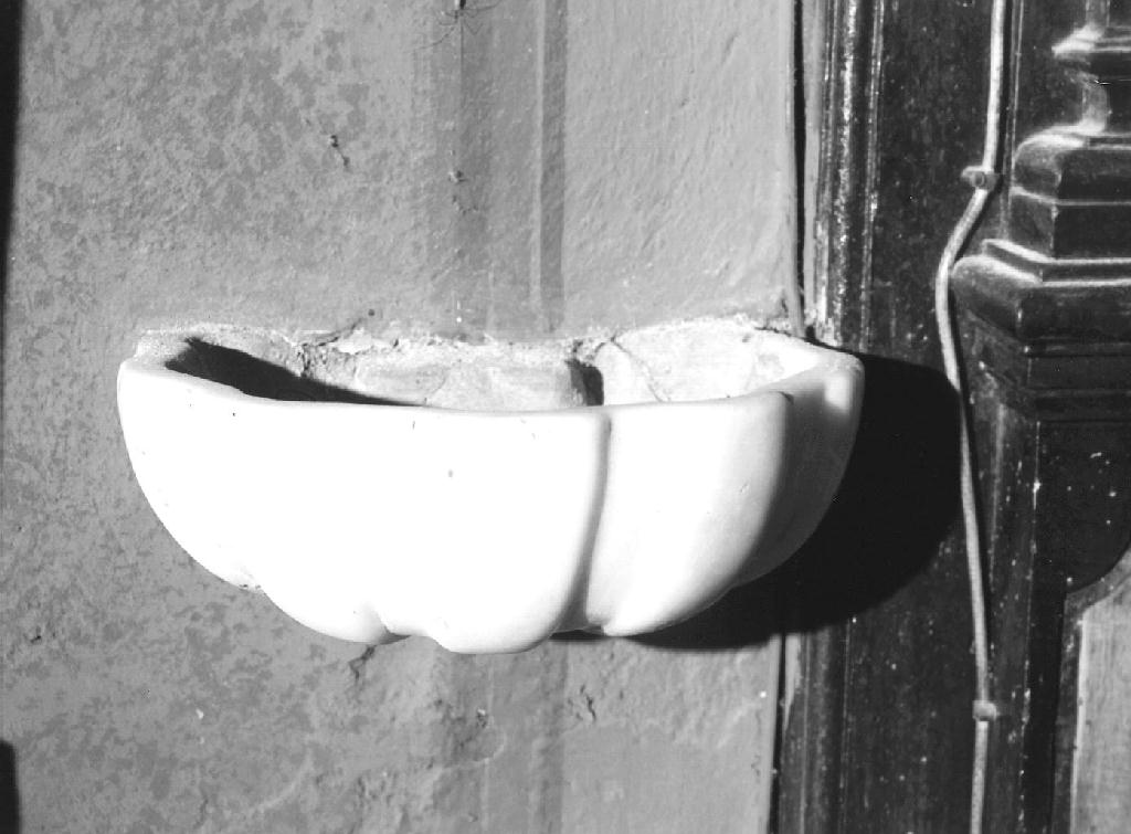 acquasantiera - a conchiglia, opera isolata - bottega genovese, manifattura genovese (ultimo quarto sec. XVIII)