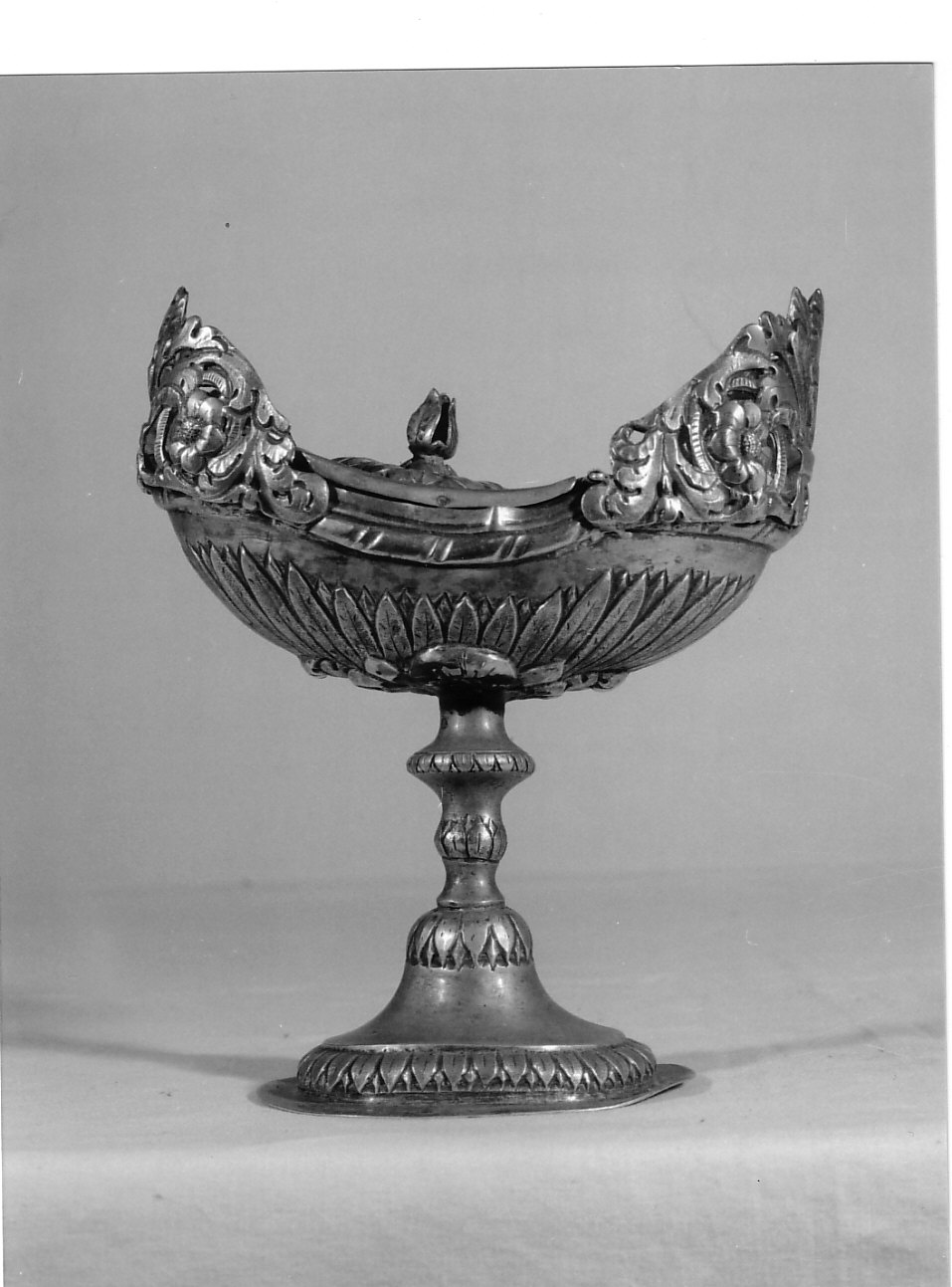 navicella portaincenso, opera isolata - PRODUZIONE GENOVESE (secondo quarto sec. XIX)