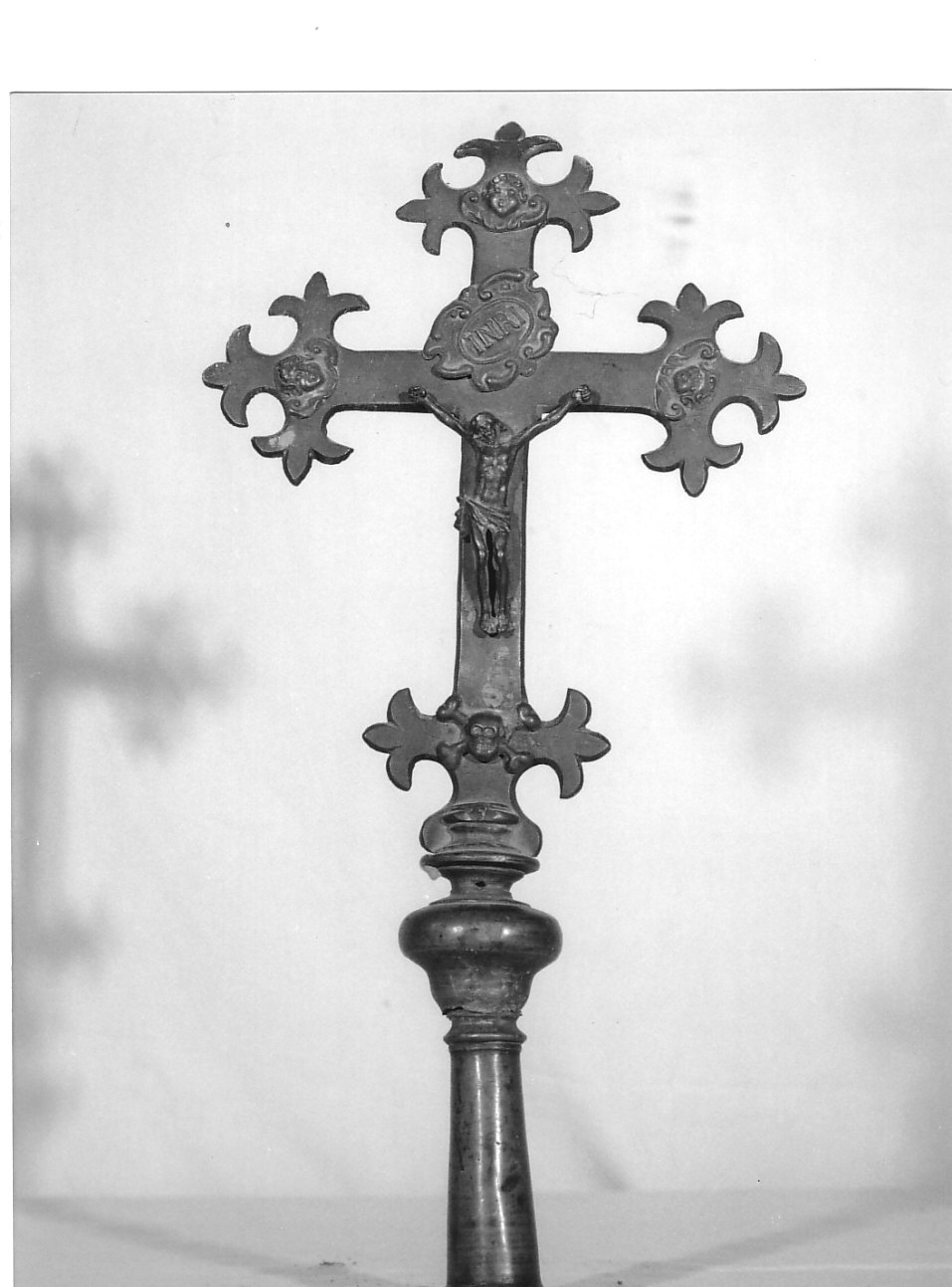 Cristo crocifisso (croce processionale, opera isolata) - PRODUZIONE GENOVESE (sec. XIX)