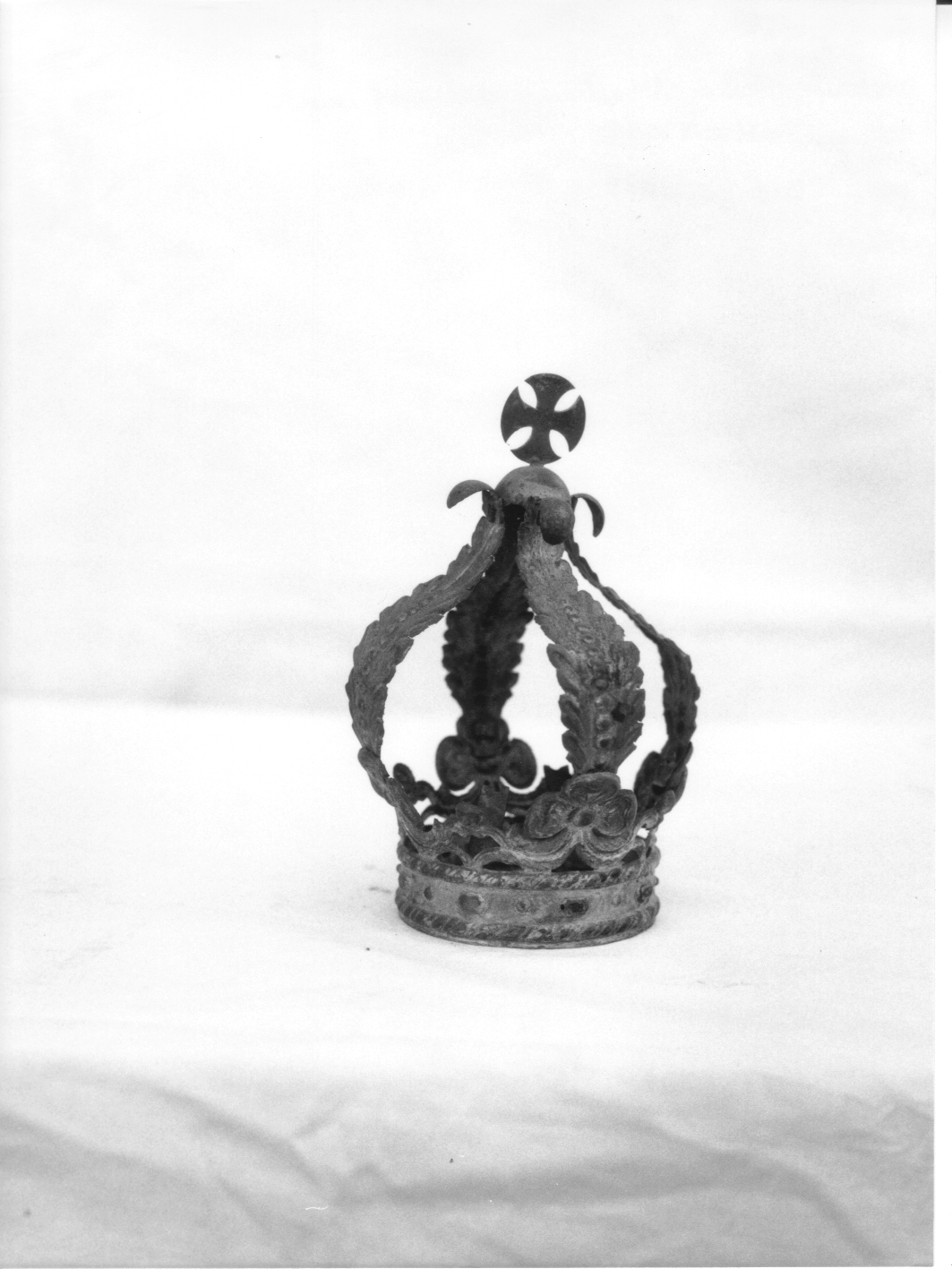 corona da statua, opera isolata - bottega genovese (primo quarto sec. XX)