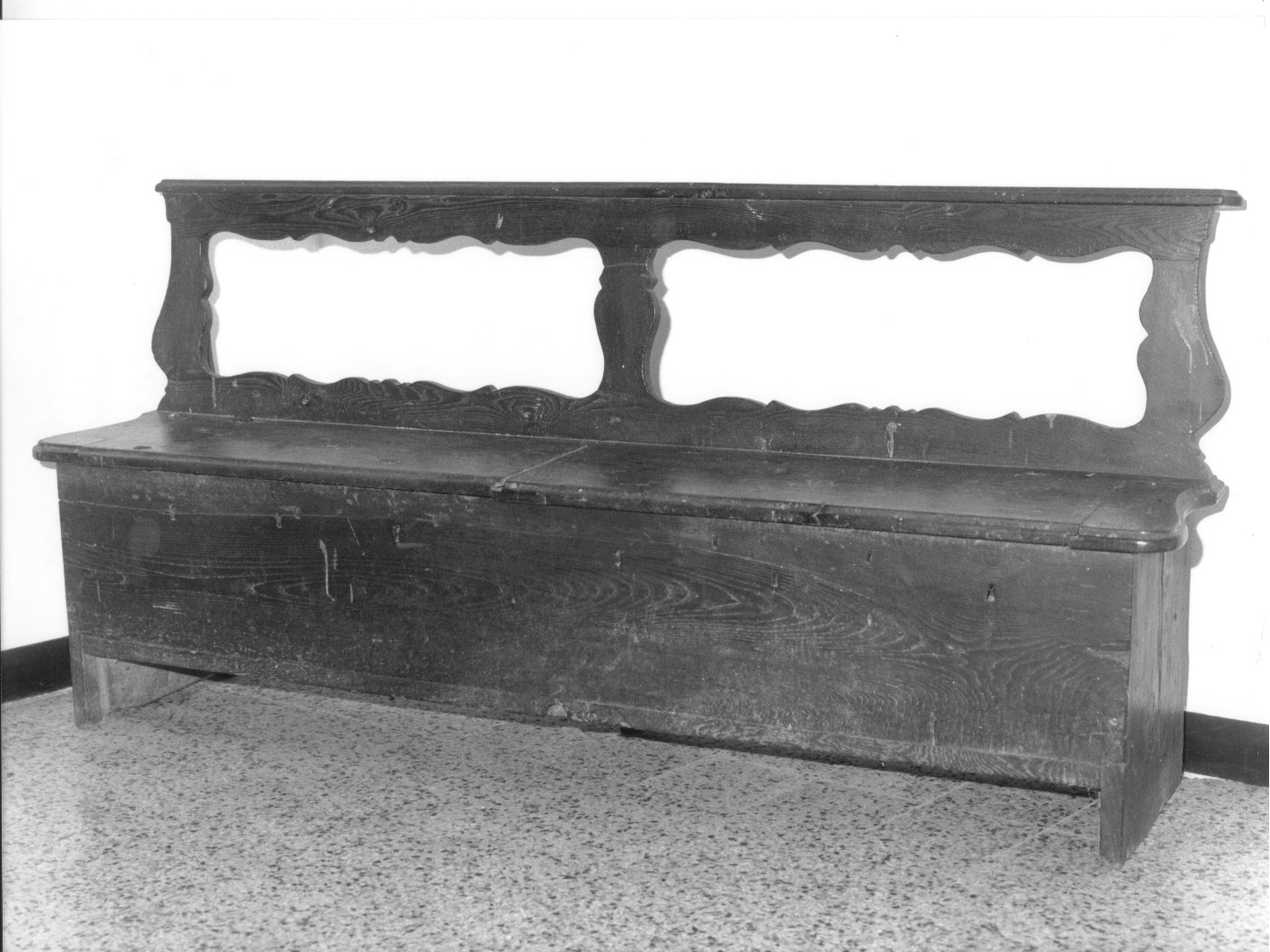 cassapanca, opera isolata - bottega genovese (seconda metà sec. XVIII)