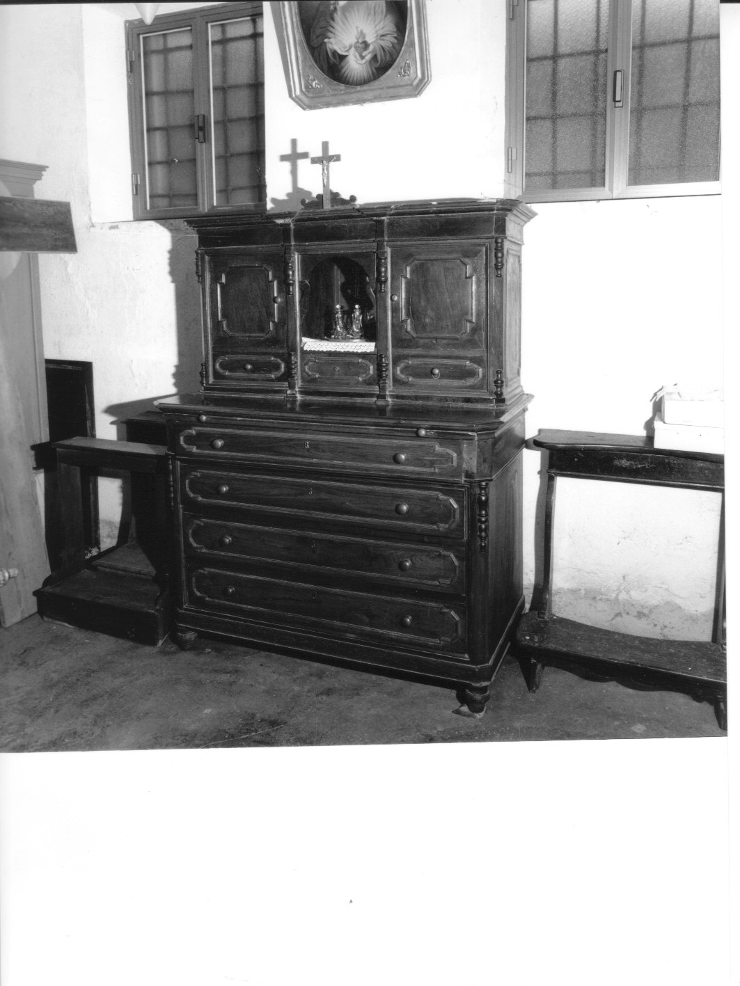 mobile da sacrestia, opera isolata - bottega Italia settentrionale (ultimo quarto sec. XIX)