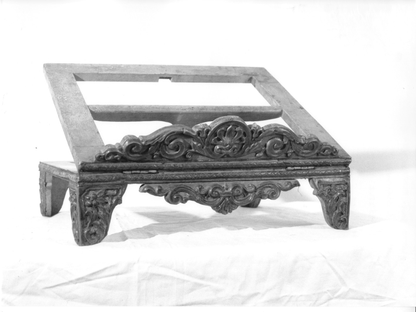 leggio d'altare, opera isolata - bottega genovese (fine/inizio secc. XIX/ XX)