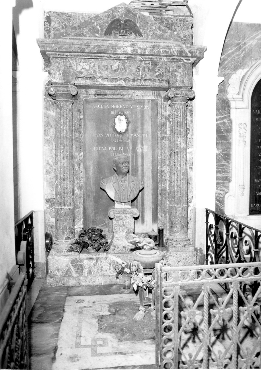 busto ritratto d'uomo (edicola, opera isolata) - bottega ligure (primo quarto sec. XX)