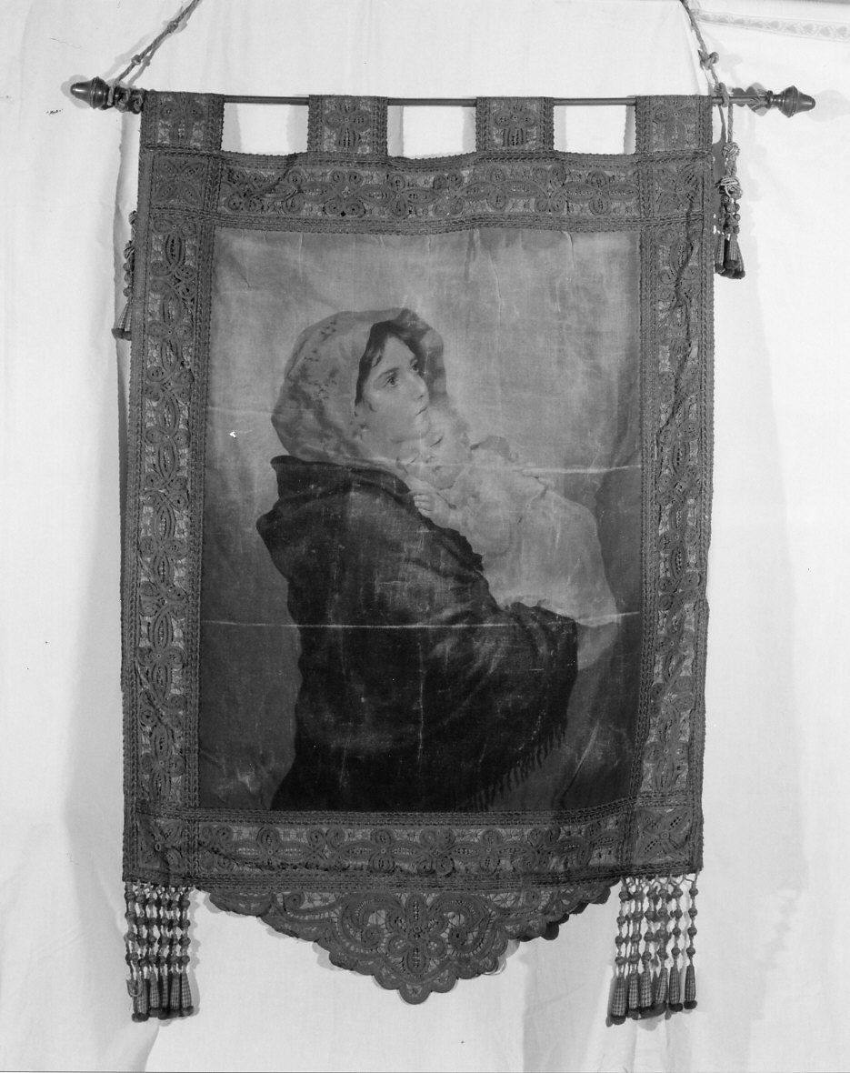 Madonna con Bambino (stendardo processionale, opera isolata) - manifattura Italia settentrionale (primo quarto sec. XX)