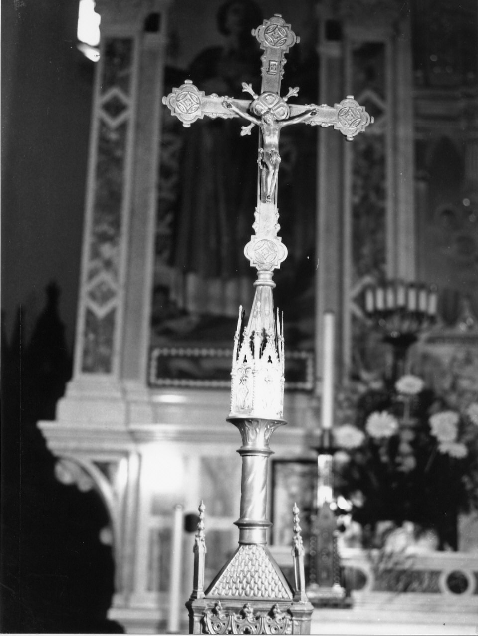 croce d'altare, opera isolata - manifattura Italia settentrionale (secondo quarto sec. XX)